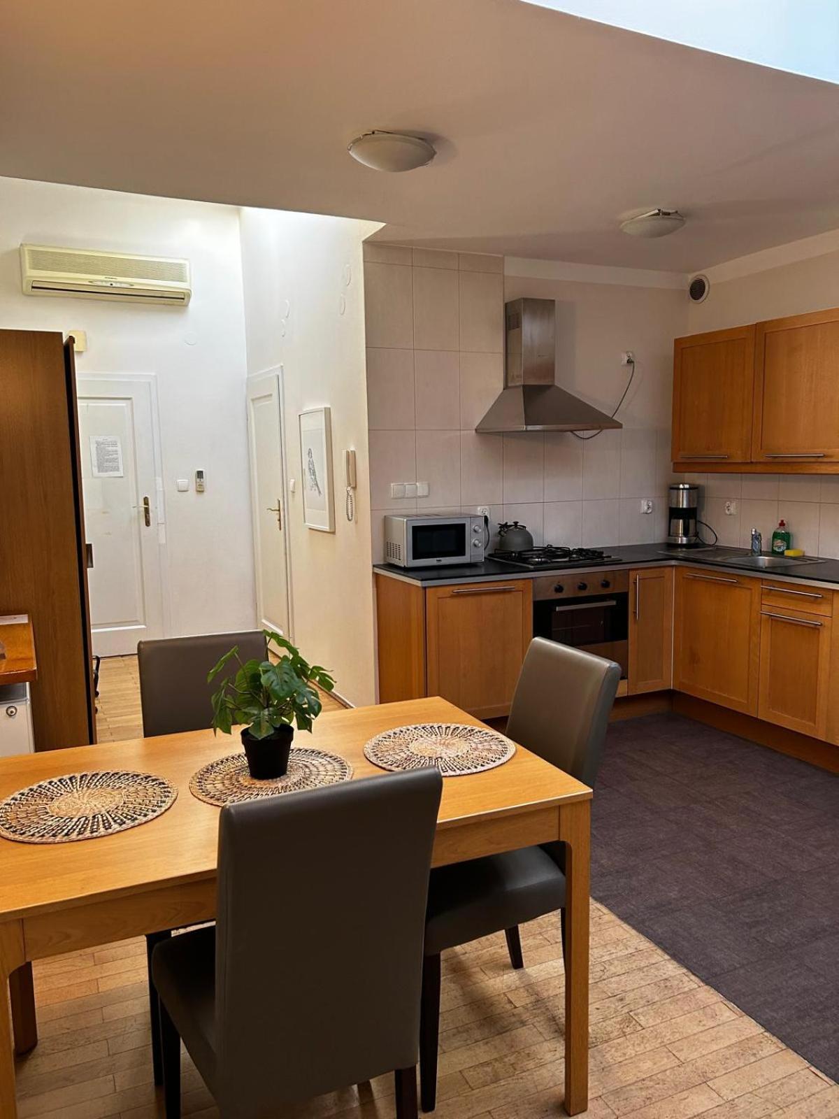 Golden With Lift - Old Town Appartement Krakau
